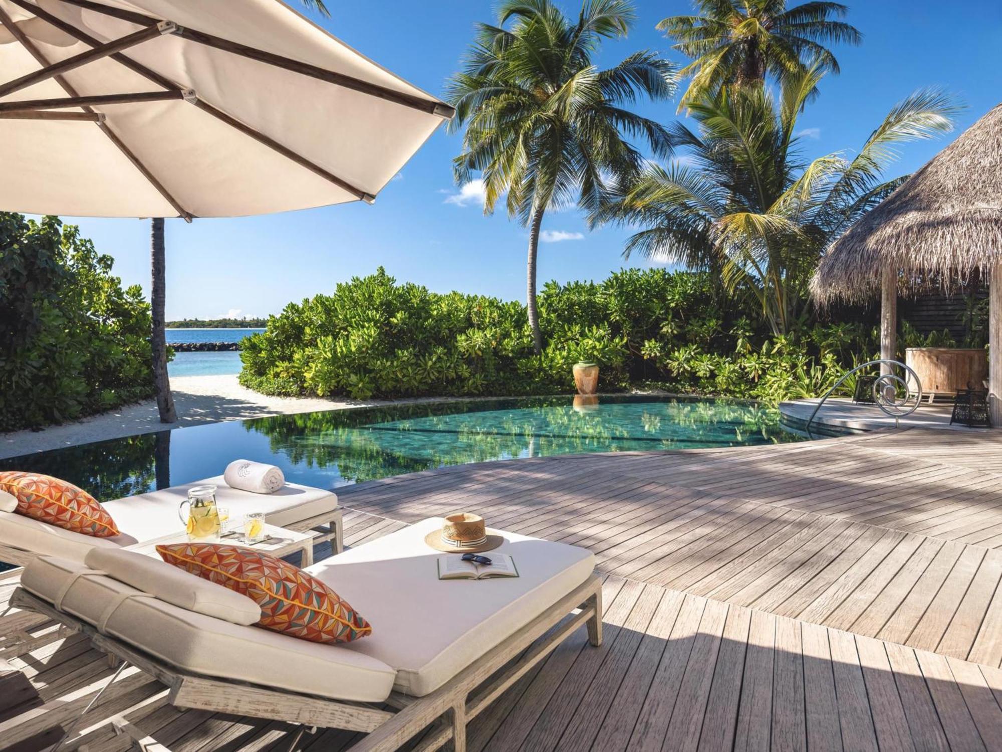 The Nautilus Maldives Hotel Kamadhoo Buitenkant foto